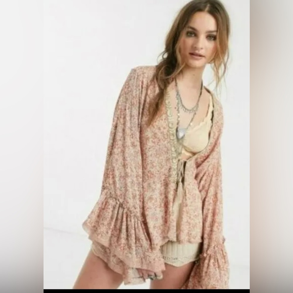Free people Lola Floral Bell Sleeve Kimono Cardigan Size Medium